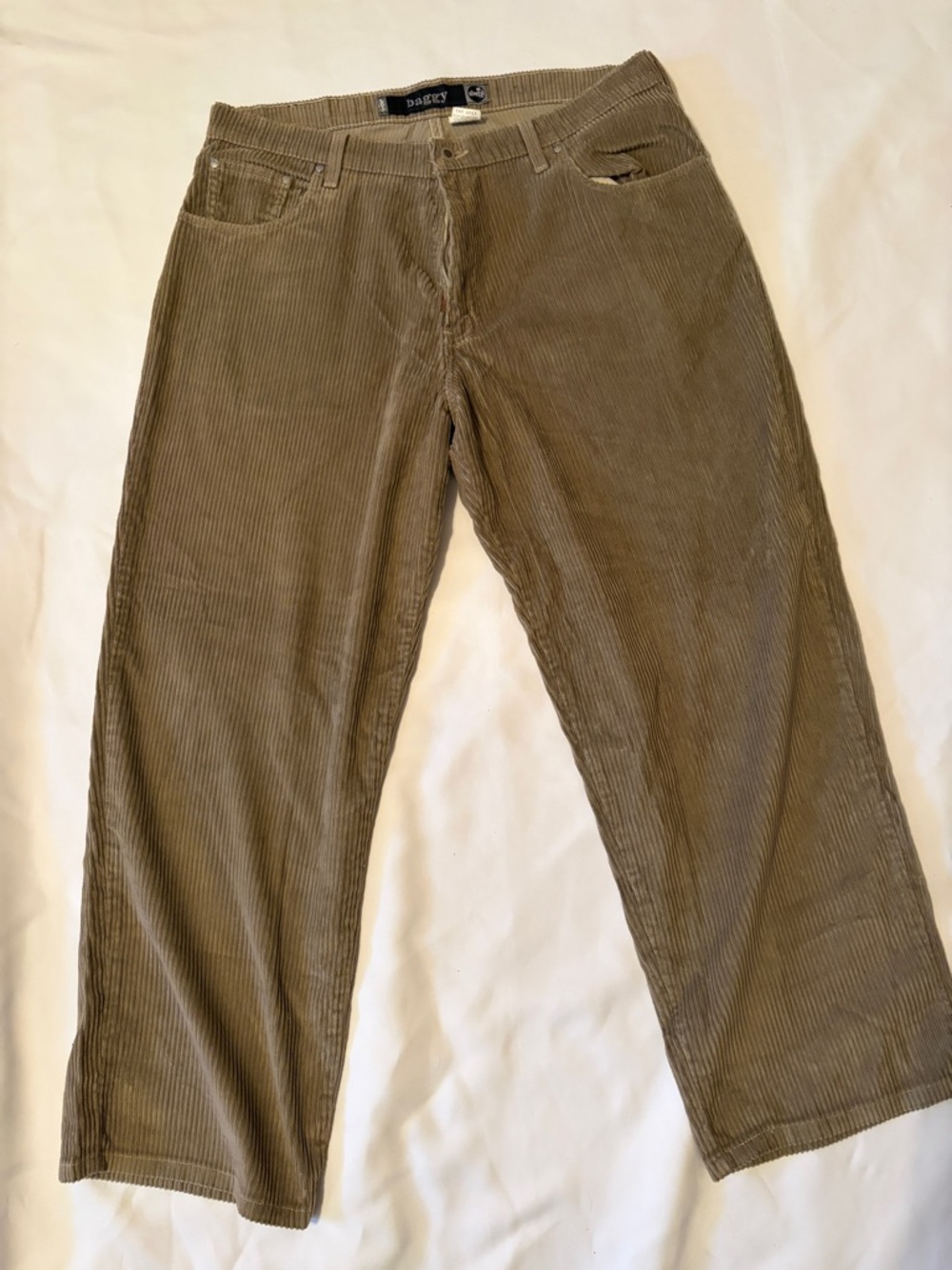 Levi's Men's Corduroy Pants in Olive